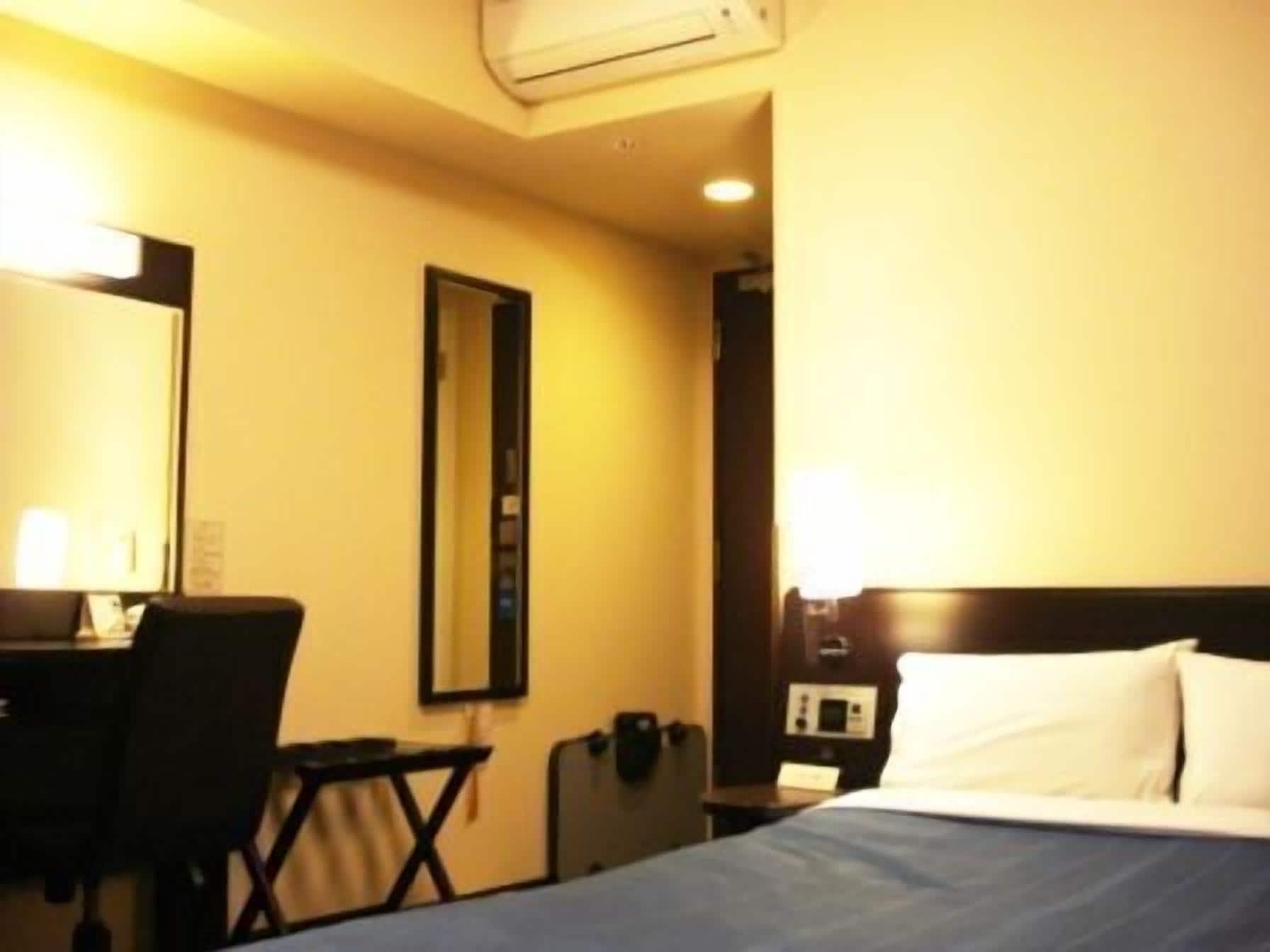 Hotel Route-Inn Hofu Ekimae Екстер'єр фото